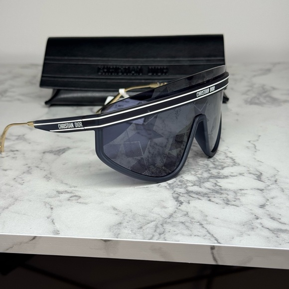 Christian Dior Visor Shield Sunglasses Black/Gold Logo - Picture 4 of 9